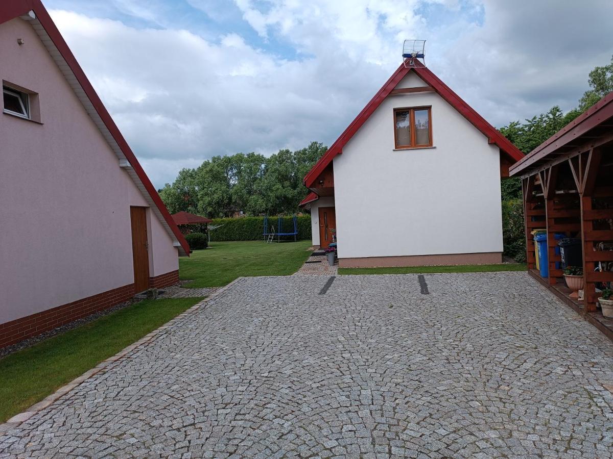 Mala Chatka Caloroczny Domek Krzeszow  Esterno foto